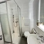 Appartement An Der Elbe Mit Balkon, Kueche Und Netflix Dresden