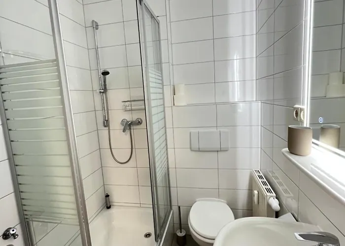 Apartman An Der Elbe Mit Balkon, Kueche Und Netflix Drezda