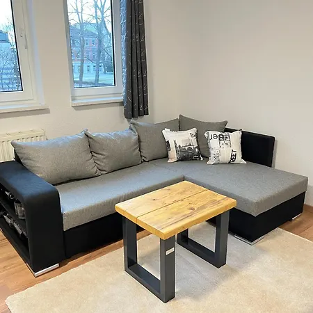 An Der Elbe Mit Balkon, Kueche Und Netflix Apartament *